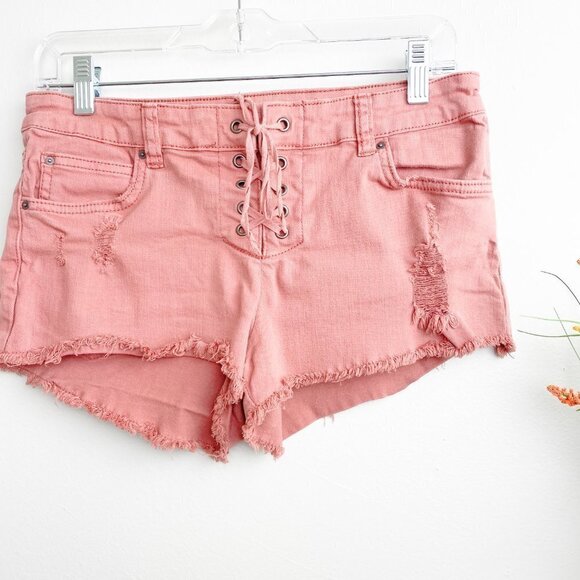 ☀️ BILLABONG Dusty Rose Lace Up Shorts Distress 26 Boho Cute Denim Cut Offs - Picture 3 of 5
